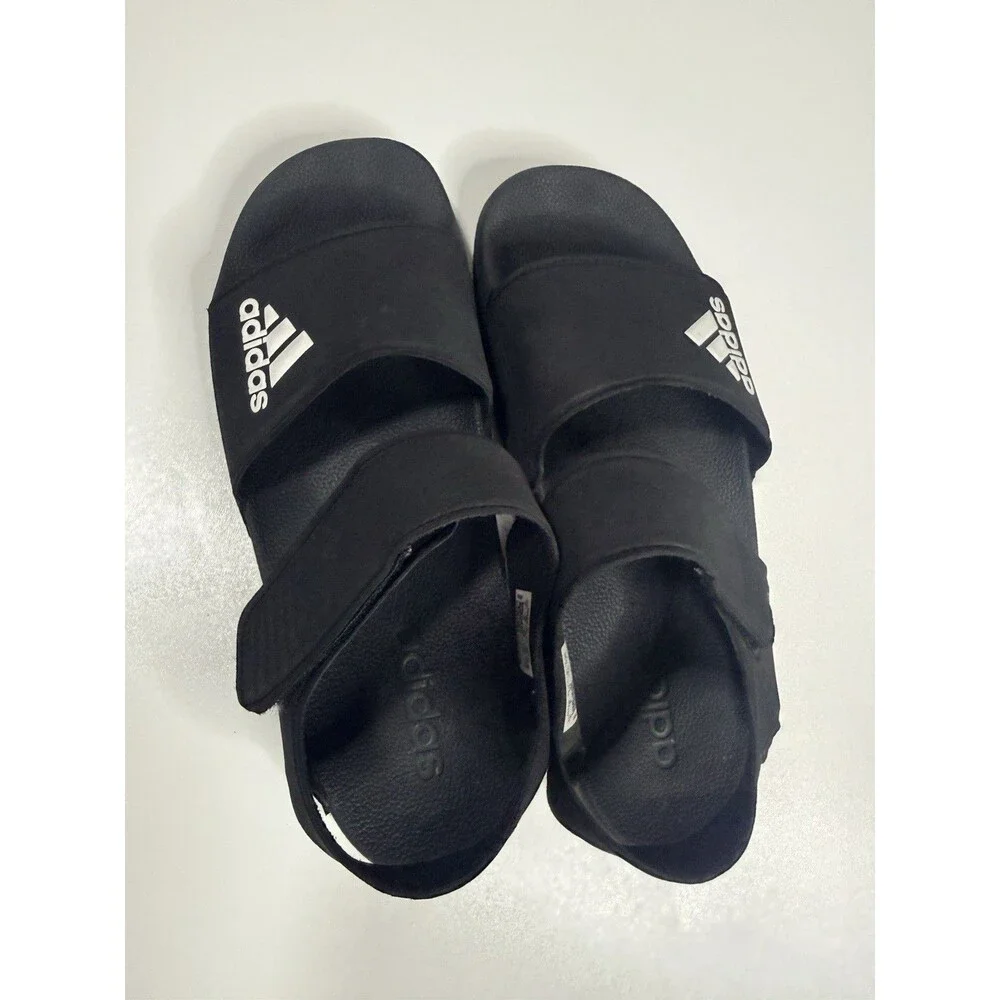 adidas unisex casual